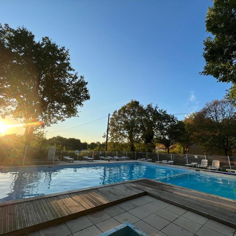 7-Gite-7 Personnes Au Coeur De La Nature /Piscine Saint-Aubin-de-Nabirat Exterior foto